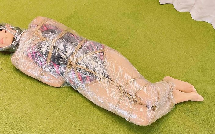 Ushirosugatano Miki: Vinylpak volledige body wrap