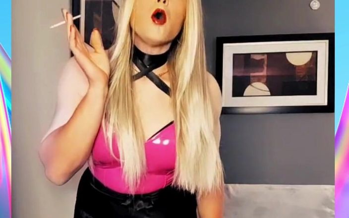 Darkfetish2k: Sexy ragazze in lattice che fumano fetish