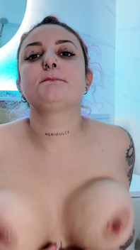 4K bbw com 3 caras chuva dourada depois de boquete