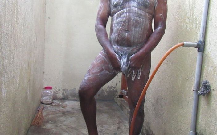 Tamil x cock: Мягкая и жесткая в ванне в душе - чистый член счастливый член