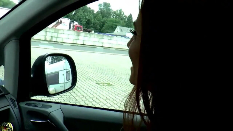 MCG Empire: Orální sex a ošukaná velkým zralým ptákem pro krásnou MILFku...