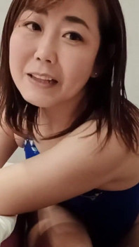Japanese MILF Swimming Suit