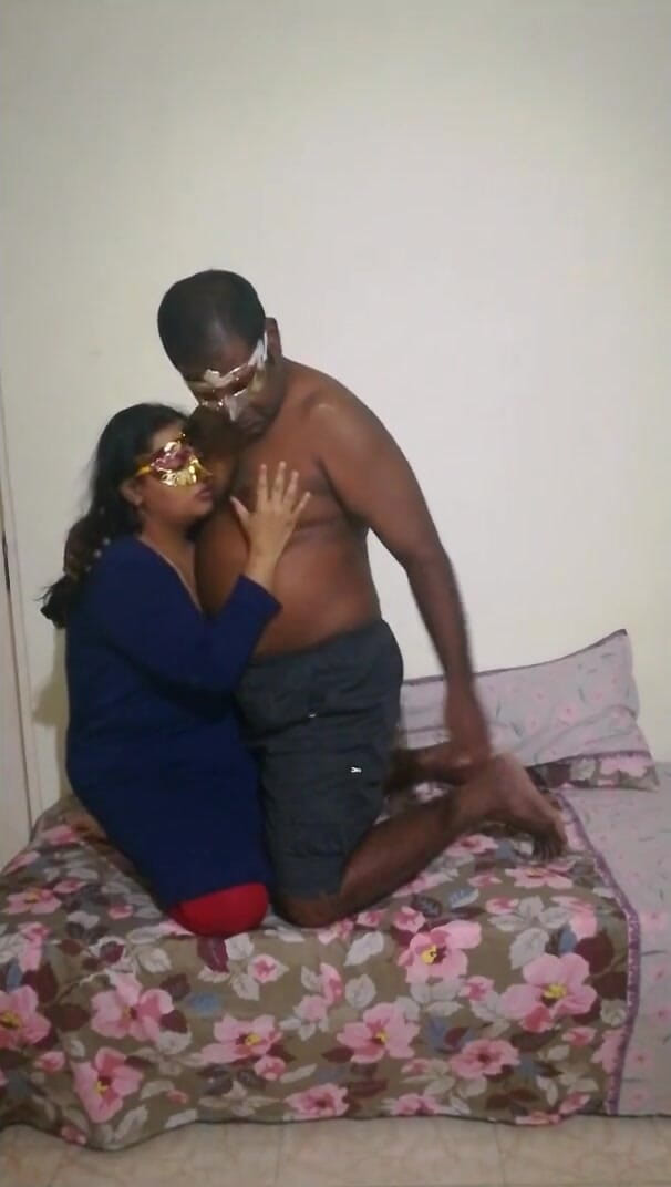 Shanaya Bhabhi: Married Indian Tamil couple home made sex