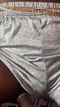 Afrikalı seksi zenci genç kız sikilirken sikiliyor