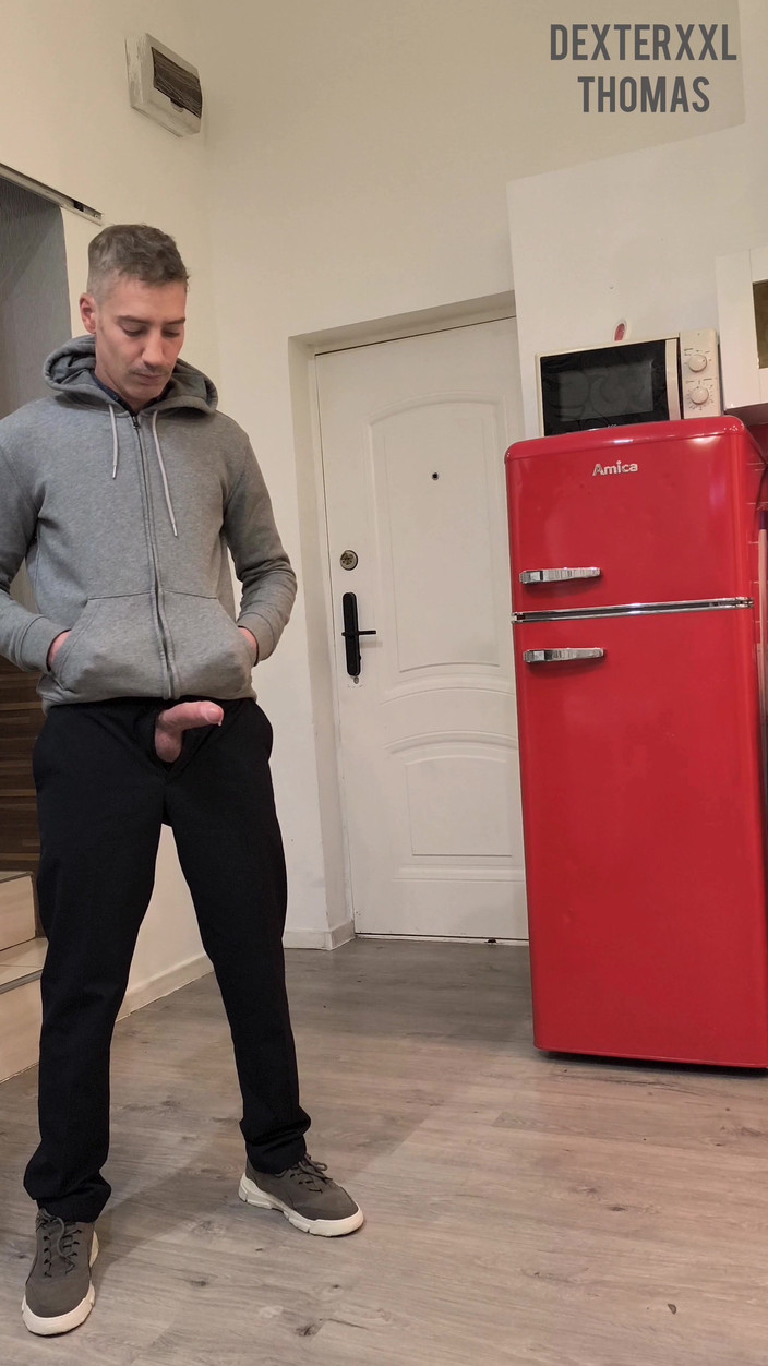 Dexterxxlfun: Beberapa melancap dari Thomas dengan kencing.