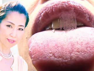 Japan Fetish Fusion: Oddaj się wirtualnemu pocałunek z MAMUŚką Reiką Ono