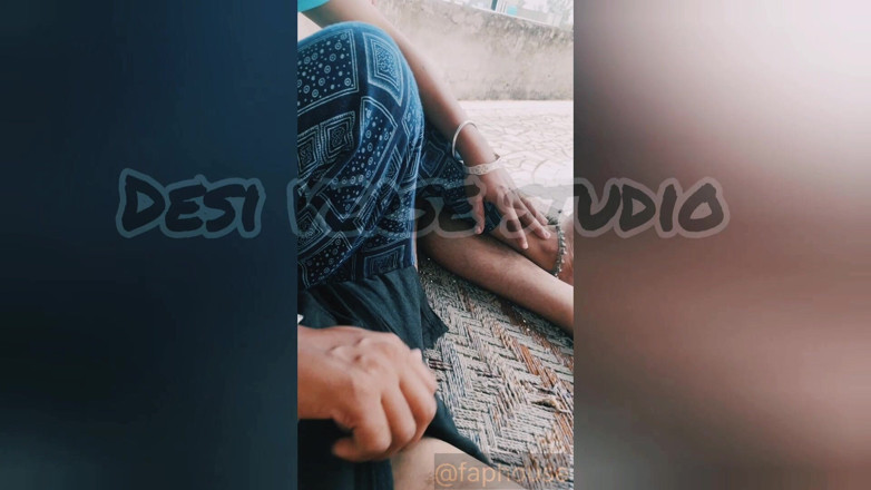 Payal fantsey zone: Desi Bhabhi's wild handjob with hot hands &amp; boobs fully exposed,...