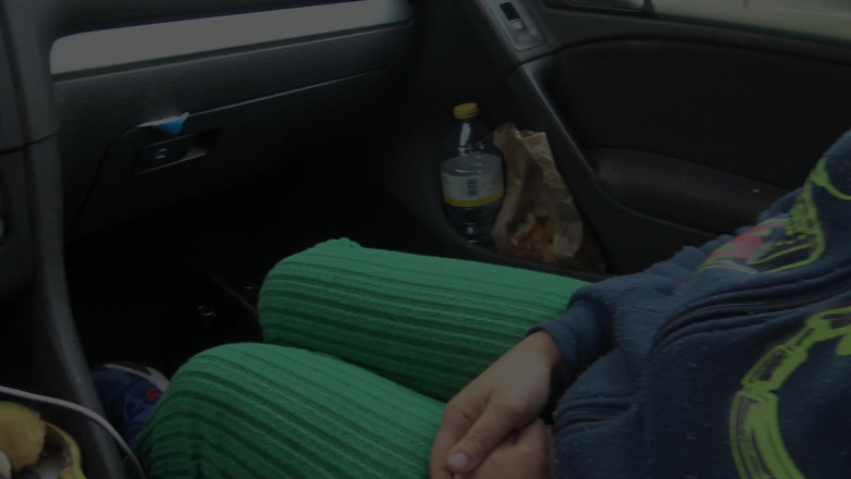 Souzan Halabi: 18살 미국 배다른 아들에게 핸잡을 해주는 쿠르드 바람난 남편 마누라