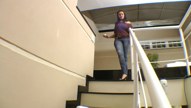 FetishKing: Lesbická Karateke Big Feet - agressivní a senzační