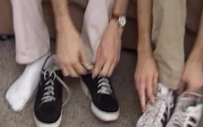 Just X Gays amateur porn: 秘密事件：已婚爸爸无法抗拒他twyk的嘴巴和紧握