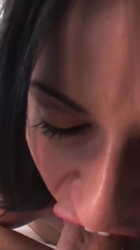 Brunetka latina je ošukaná do zadku