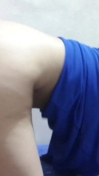 내 의붓여동생이 우리를 찾아왔고 그녀는 나를 기쁨으로 채웠다