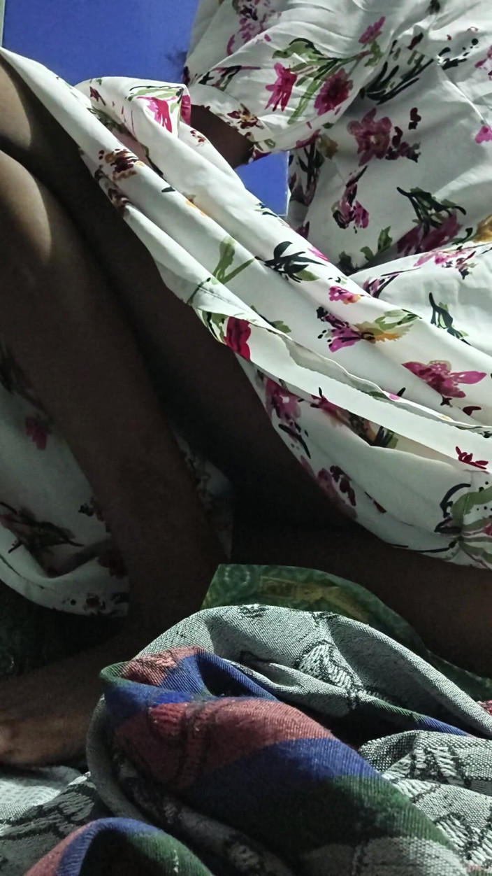 X videos: Fratele vitreg desi și surorile vitrege fac sex acasă 1