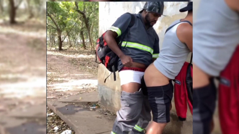 TheBlacKHunterr: Я пішла з роботи і знайшла хлопця, щоб смоктати мене і трахати його на публіці