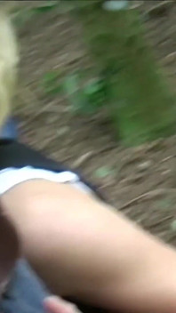 Puteri Lucah Blonde Delta White yang luar biasa memutuskan untuk menjadi si jalang dogging British