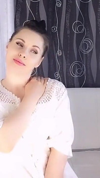 Vibrační hračka mě zapne