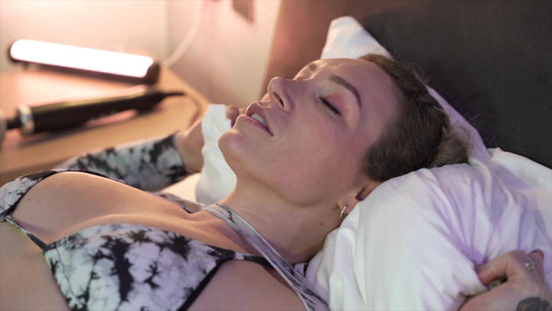 Shadow Dimitri: Ava Austen prend la grosse bite noire de l’ombre Austen...