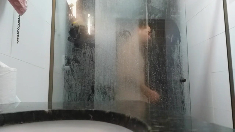 Marcosninfo: I Took a Shower and Rubbed Soap on My Flaccid...