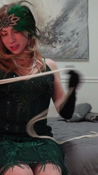 Stella Elles Roaring, 20er Selbst-bondage-Verführung - POV Captive Fantasy erwartet!