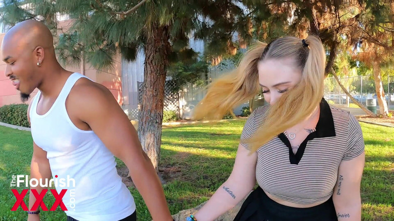 The Flourish XXX: Gracie ejaculează în sex și baschet