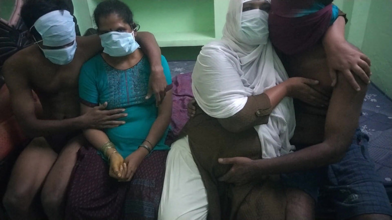 Benita sweety: Quarteto de casais quentes trocando de roupa em minha casa