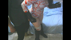 Peternorthlegend: Manželka honí ve stoje v gumových rukavicích