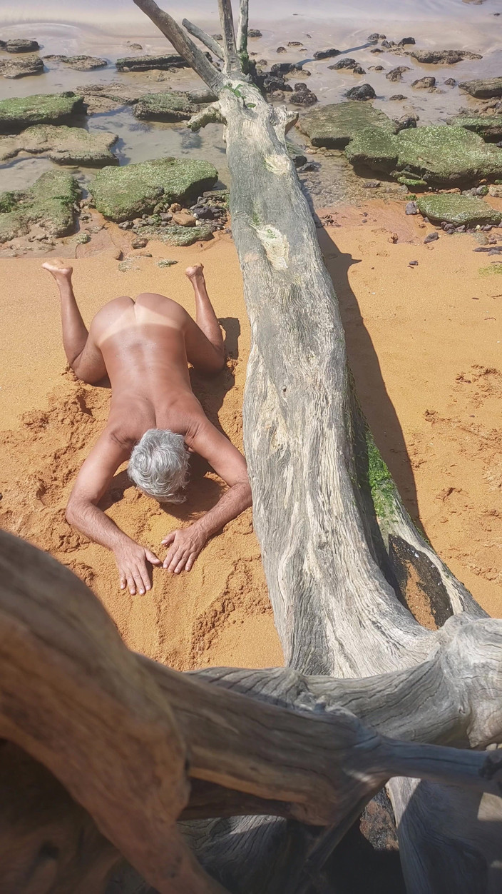 Ladysilvas: Ladysilva on the Beach Naked Showing off Her Tanned Sexy...