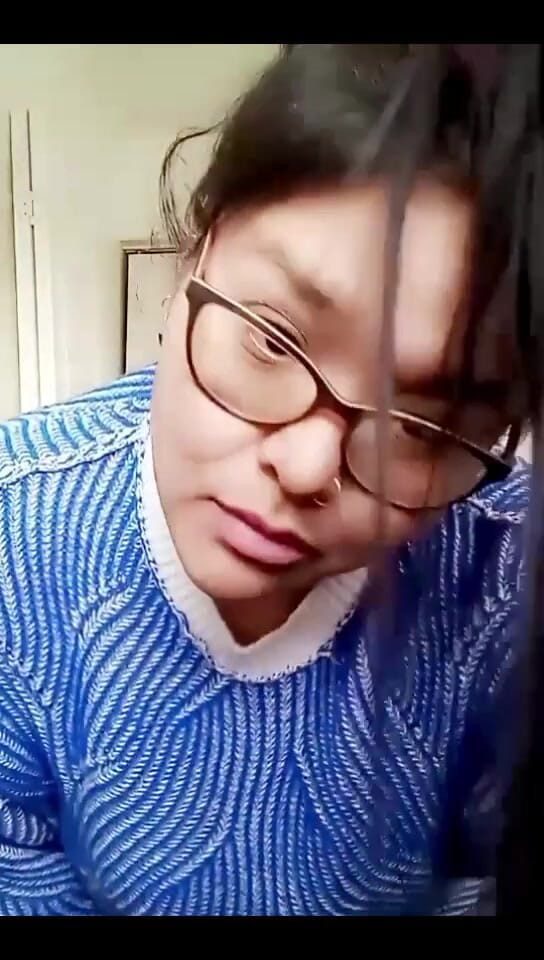 DeesDeepThroat: Feelin' a Lil Blue？