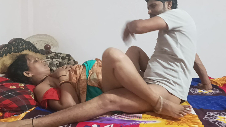 Samesarvice1987: Desi Bhabhi heißer Sex