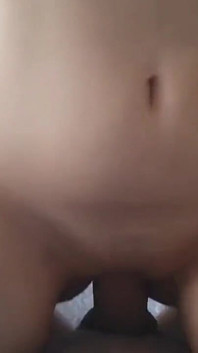 Elle chevauche la bite de son patron