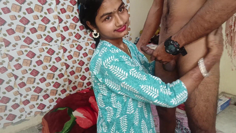AmpleOunce283: Desi Salwar Soție muie și labă - spermă pe haine și tachinare cu...