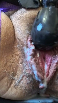 Jízda Na Podřepu a Dvojitý Orgasmus Se Sexy Milfkou