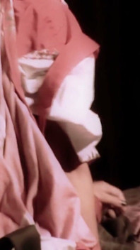 Puede que sea un cosplay geisha pero todavía se siente como un servicio de mamada de clase alta