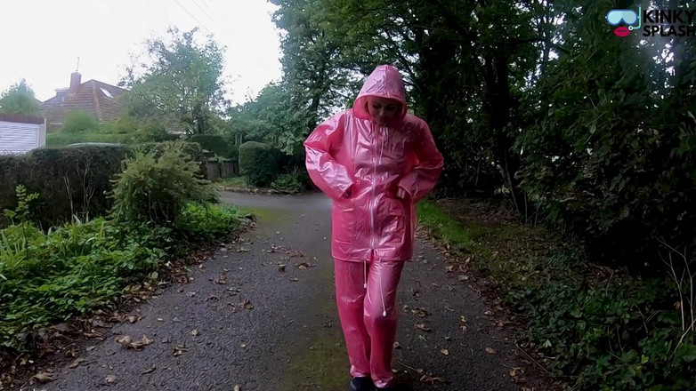 UKCuteGirl: Lucy průhledné rainwear &amp; venkovní veřejné škádlení kundičky