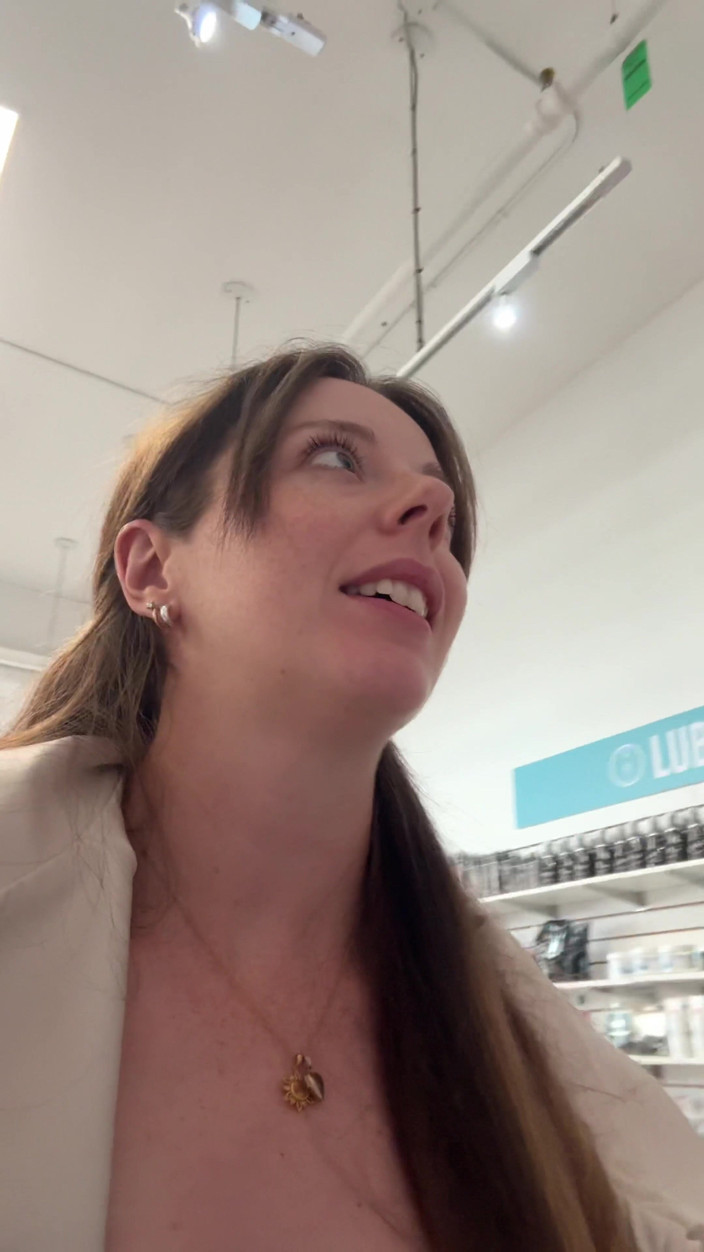 Nadia Foxx: Vlog sexual! Magazin cu mine pentru o jucărie nouă, apoi...