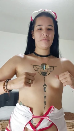 Jag är så het att jag knullar min kropp