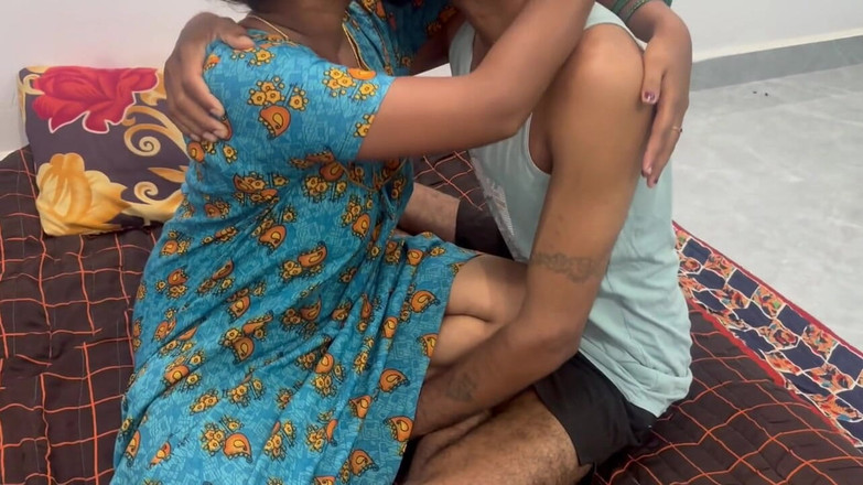 Mary V: 18 anni la mia ragazza ha scopato duramente con me...