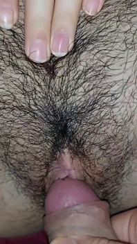 Figa pelosa e finisco con un creampie