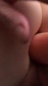 Amatorskie zbliżenie gangbang i zabawa w dupę - 2 sceny w 1
