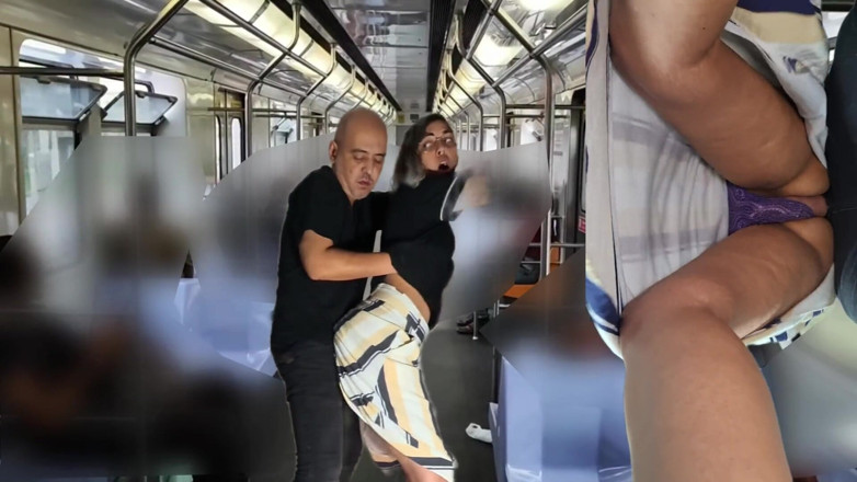 Victor SweetCoupleStories: Bepergian dengan kereta Api Menjadi Semakin Sulit.