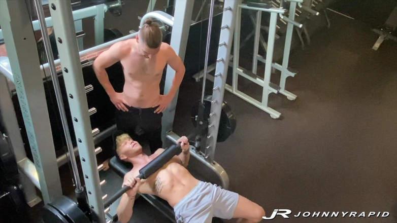 Johnny Rapid: 체육관에서 따먹기