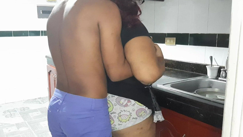Victor y Brandy: Saya menjemput pekerja untuk berkongkek, dia dengan gembira berkata ya