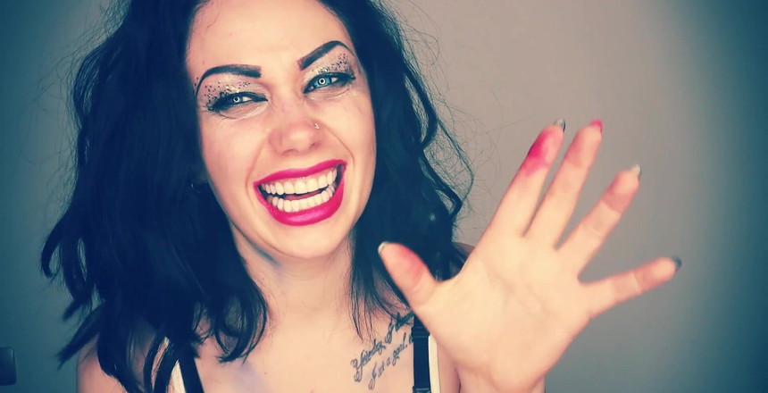 Goddess Misha Goldy: Rujul meu impure pentru noi amândoi!