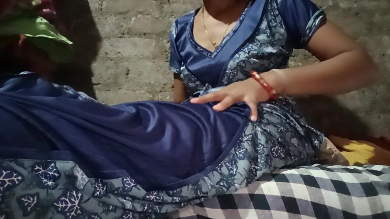 Surbhi453: सुरभि दिल्ली की लड़की ने खुद को चोदा