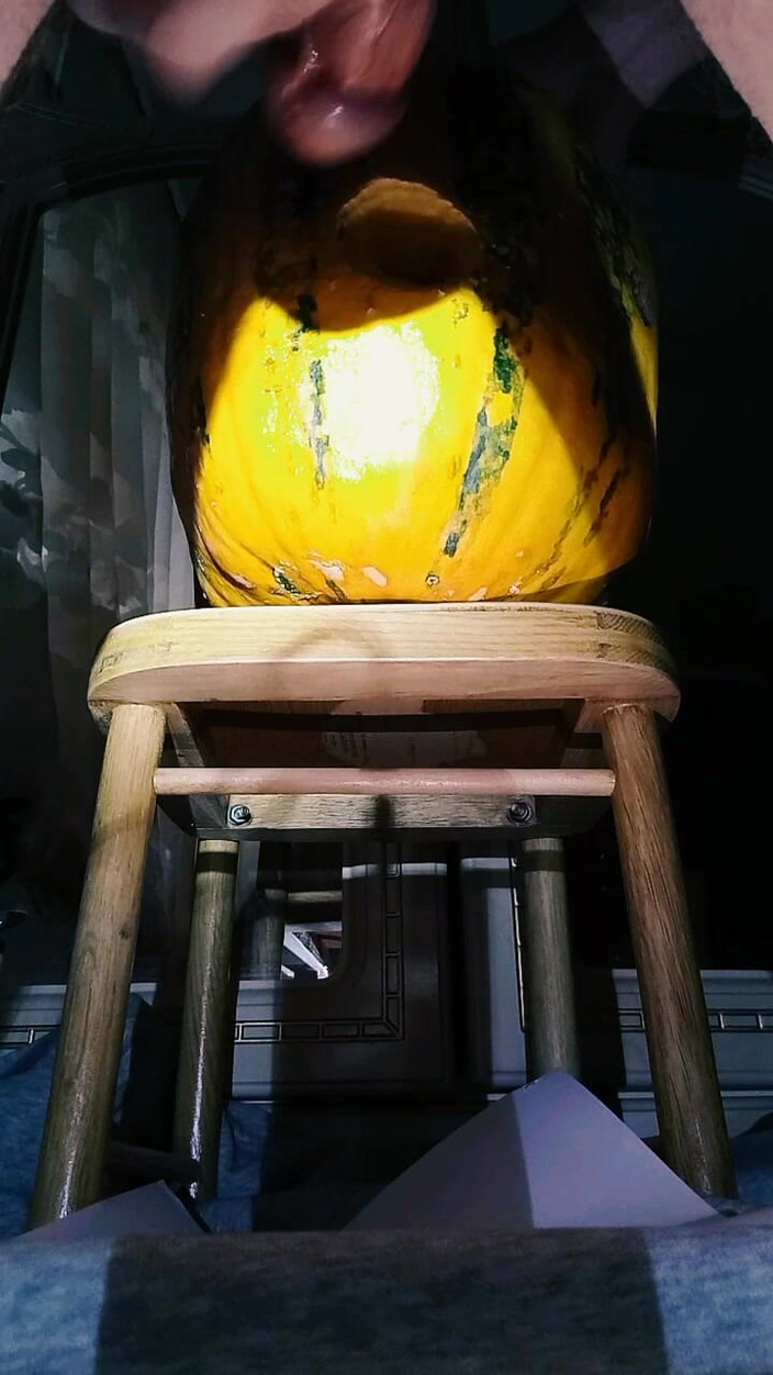 White Ukrainian Dick: Yêu bí ngô chết tiệt!