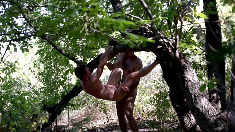 Laur Balaur Production: Gay Rusia bersedia untuk dikongkek dubur dan pancutan mani