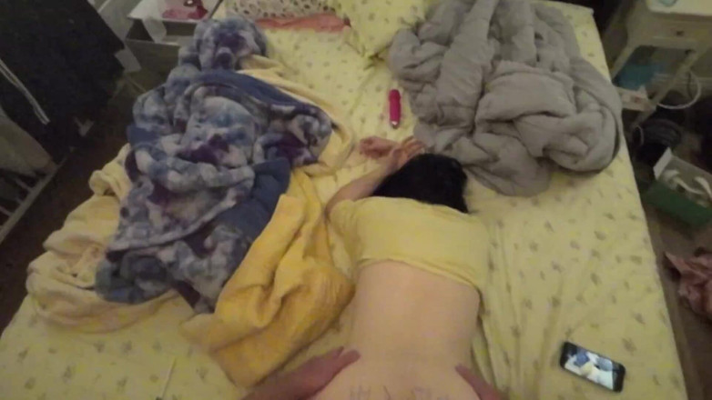 SquishMallow3328: Çinli orta yaşlı seksi sürtük kedicik nefis Jimmy'nin sevgililer gününde...