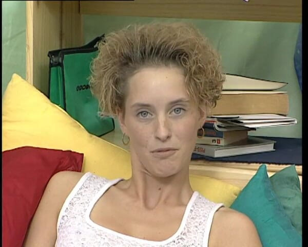 YOUR FIRST PORN: Dorfmaedchen Michelle Zeigt Ihre Muschi - la chica del pueblo Michelle...