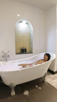 Geile badtijd in een luxe kamer