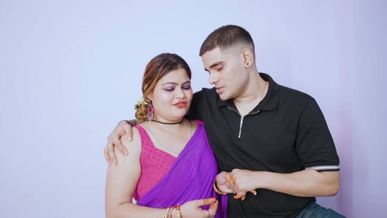 Next short: Bhabhi ke Zimmer ich devar Hila Raha Tha Achnac bhabhi...
